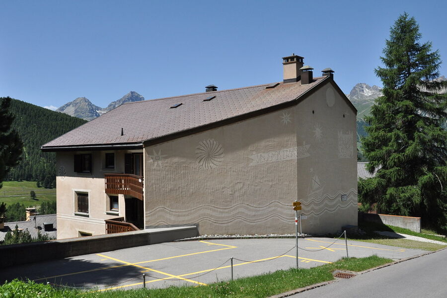 Paroi déflectrice incurvée à Pontresina (GR).